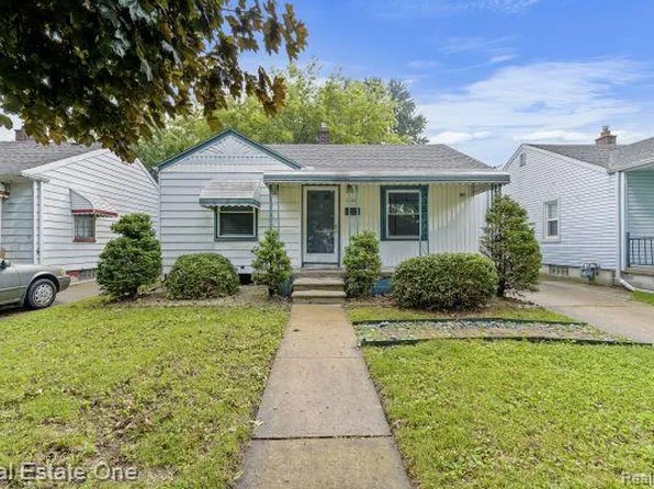 12161 Irene St, Southgate, MI 48195