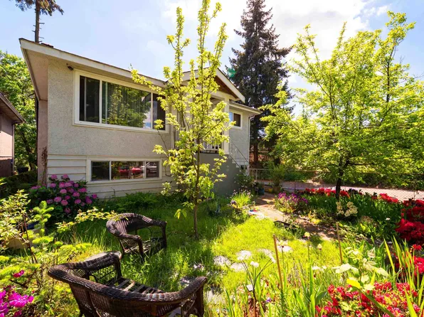 3446 William St, Vancouver, BC V5K 2Z6