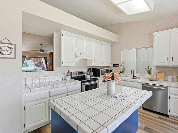 5th image of 3376 Alyssum Cir