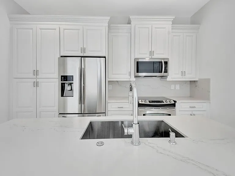 838 NW 83rd Ln — Photo 23