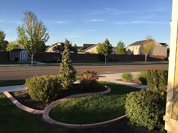 Front Yard, Common area across street