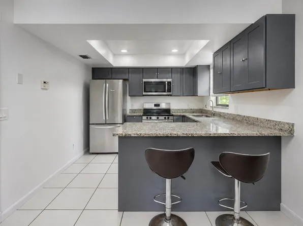 3768 Mil Lake Ct #3768, Lake Worth, FL 33463