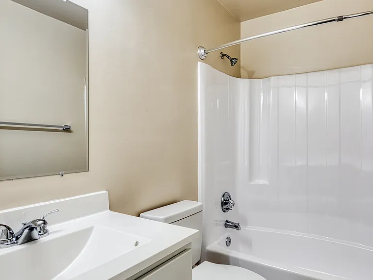 Summer Station Apartments Where Comfort Meets Coastal Living — Photo 43