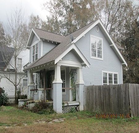 5th image of 402 N Border Dr