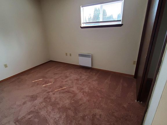 4th image of 4423 23rd Ave SE #C