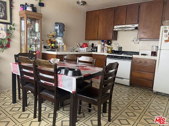 3rd image of 2330 El Dorado Ave APT D