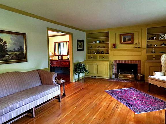 3rd image of 326 Lakewood Dr #Drive`