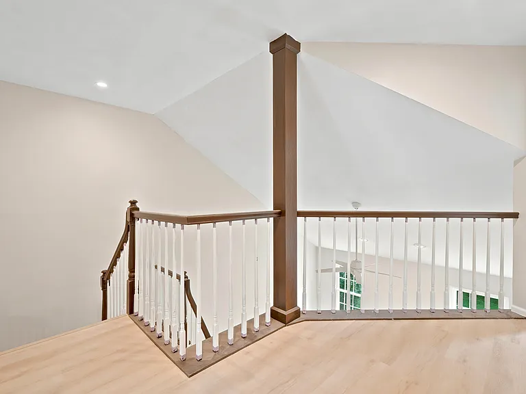 703 Porter Way W — Photo 14