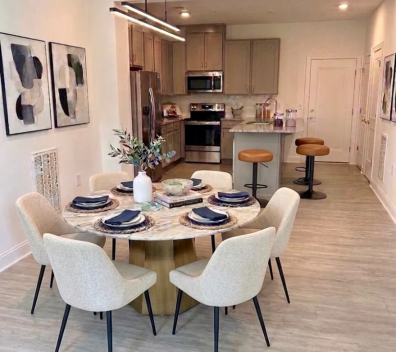 119 N Franklin St #100