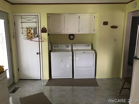 2nd image of 202 W Carmean St