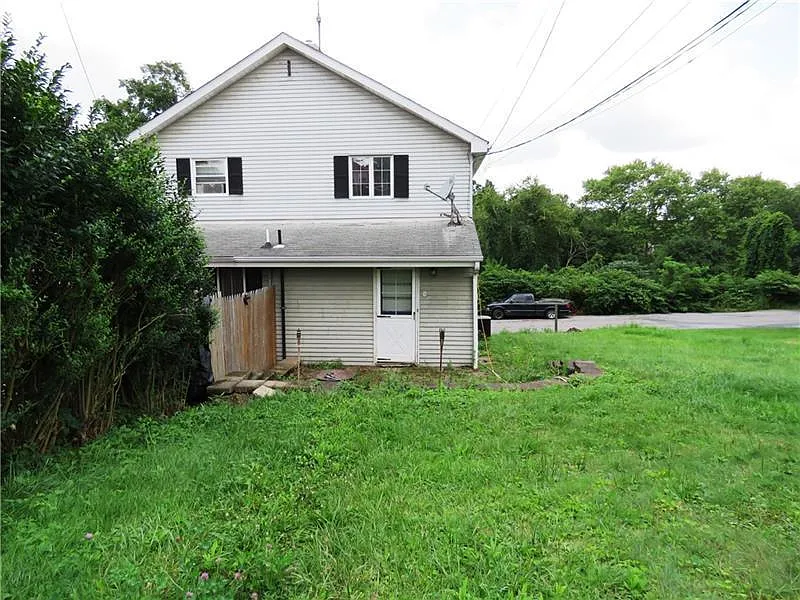 9127 Pine St photo 1