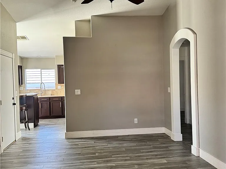5396 Golden Barrel Ave — Photo 4
