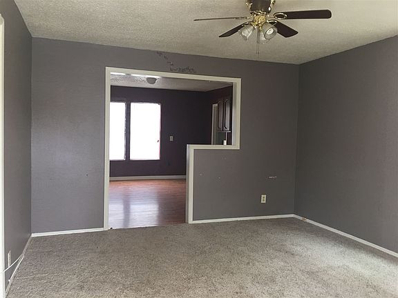 3rd image of 1304 W Randolph Ave
