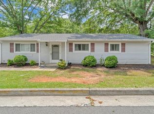 202 Skyline Dr, Bedford, VA 24523