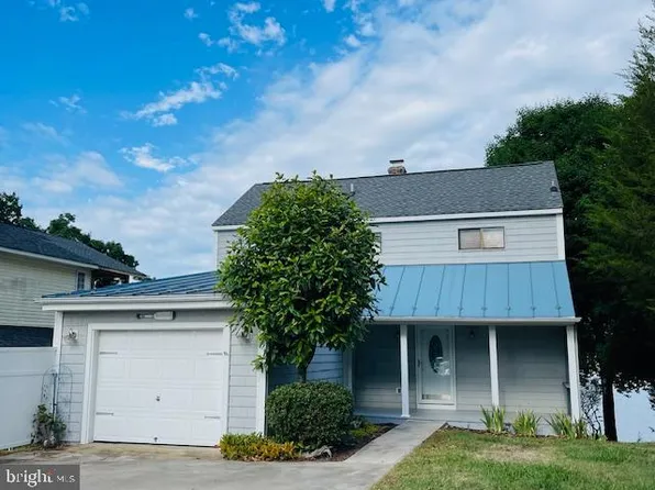 55 Bay View Dr, Colonial Beach, VA 22443
