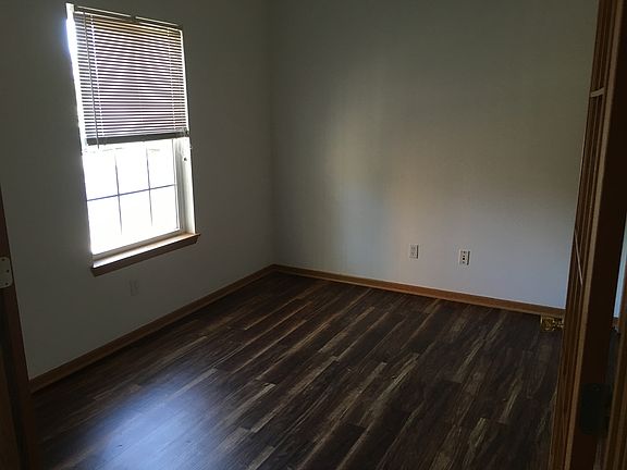 5th image of 106 National Dr APT 110
