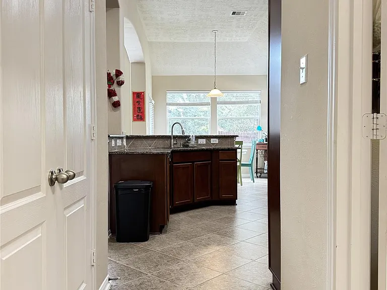 6106 Brookmall Dr — Photo 29