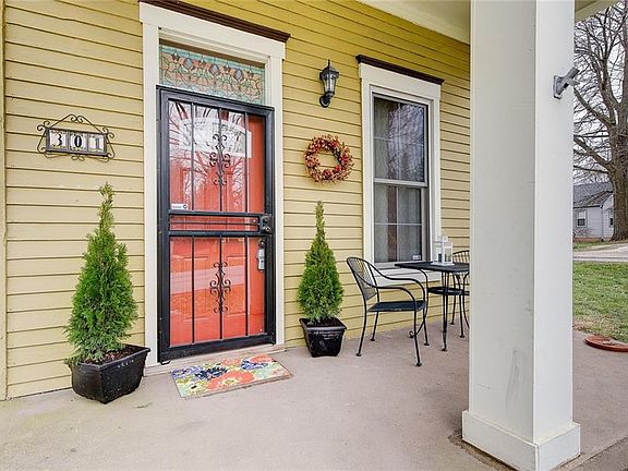 3rd image of 301 National Ave