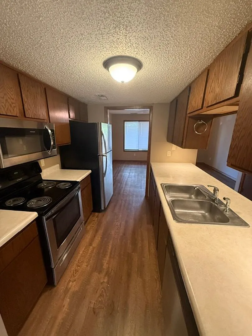Stonecreek Townhomes — Photo 3