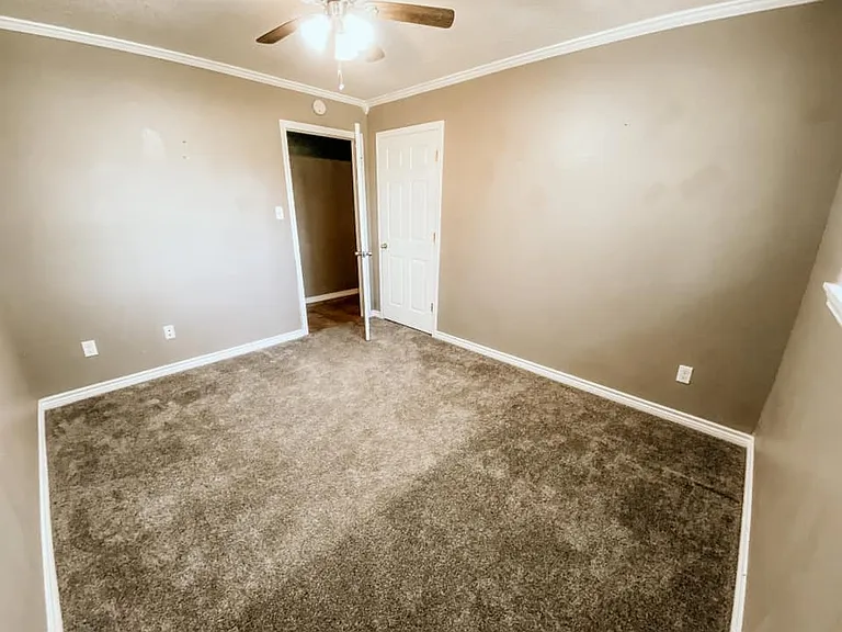 1199 Alton St — Photo 5