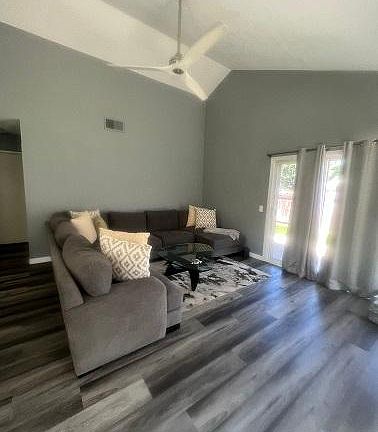 3rd image of 10275 New Bedford Ct