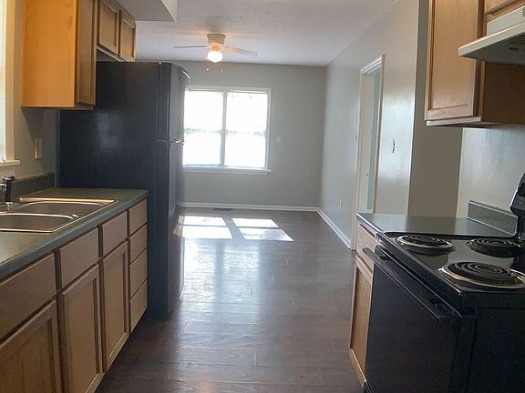 4th image of 3734 Detroit Ave