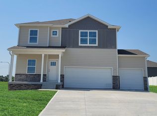 1101 Chayse St SW, Bondurant, IA 50035