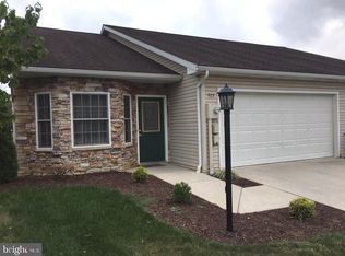 403 Parkview Ln, Hanover, PA 17331