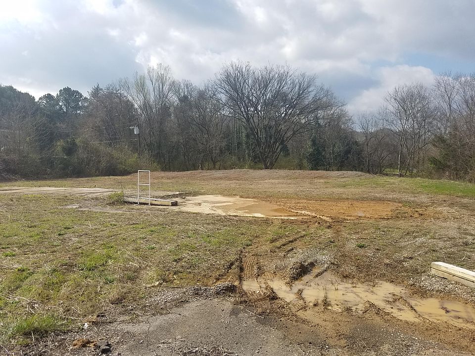 2nd image of 8925 Oak Ridge Hwy