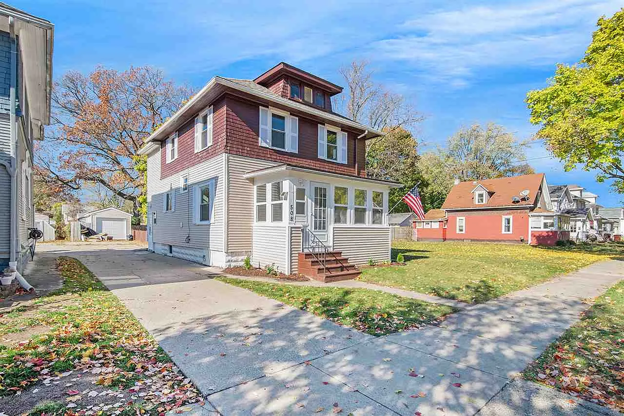 508 N Pleasant St photo 1