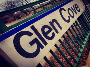 9 Meadowfield Ln, Glen Cove, NY 11542