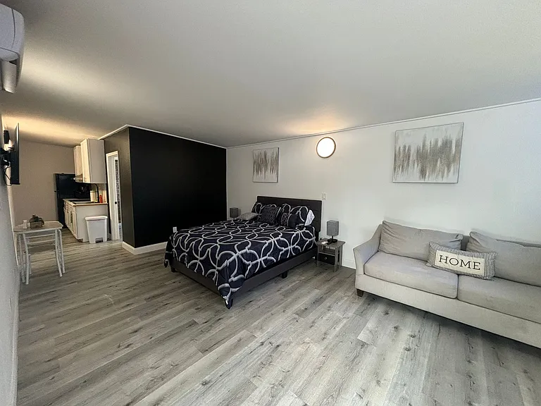 204 Longfellow Blvd #5 — Photo 1
