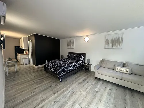 204 Longfellow Blvd #5 Photo 1