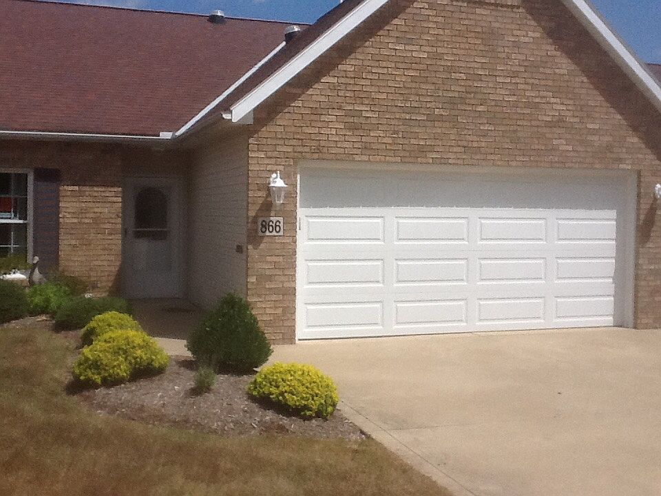 1st image of 866 Oakbrook Dr