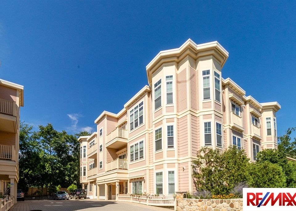 1st image of 61 Bolton St APT 101