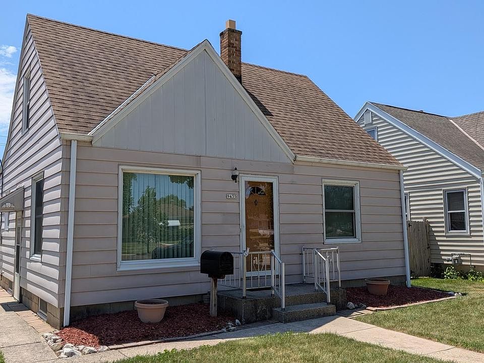 1st image of 9435 W Lisbon AVENUE