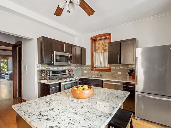 5th image of 1449 W Belle Plaine Ave #2