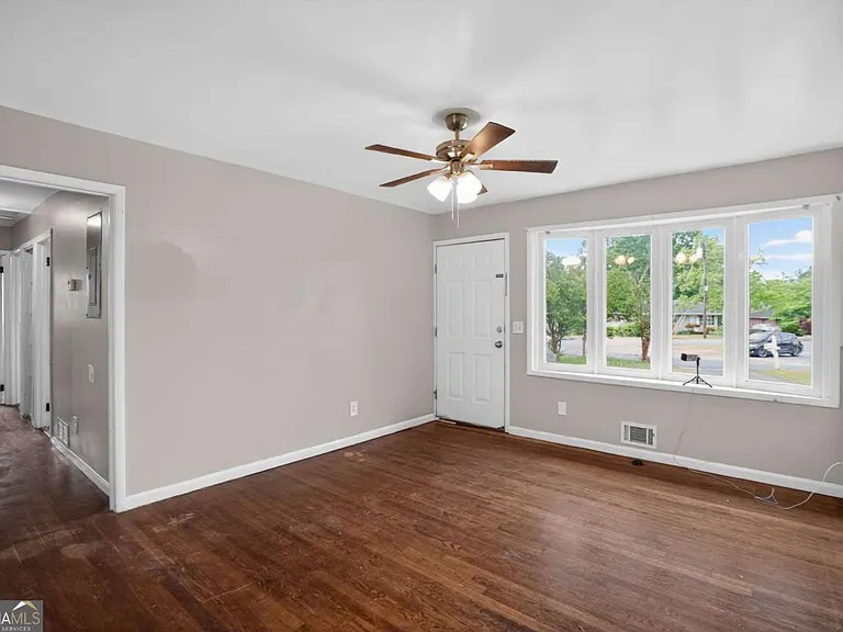 7259 Mayfair Cir — Photo 14