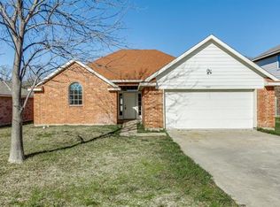 499 Sunrise Cir, Seagoville, TX 75159