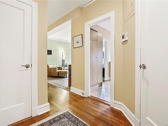 4th image of 622 Pelhamdale Ave APT 38