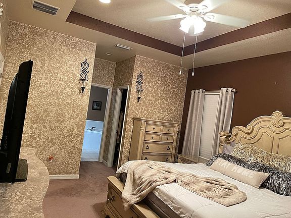 4th image of 2037 Jeannin Dr