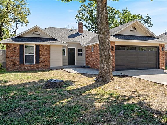 2nd image of 423 N 37th Pl
