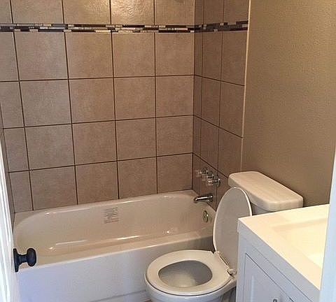 5th image of 3424 Idalia Ave