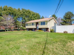20 Sherry Ln, Auburn, ME 04210