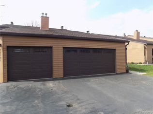 48195 Bayshore Dr, Van Buren Twp, MI 48111