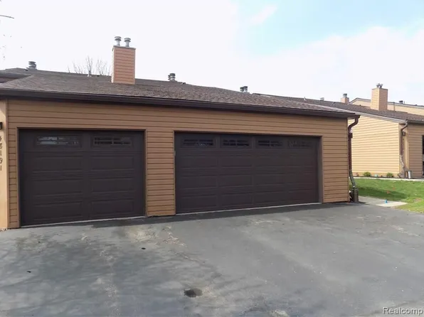 48195 Bayshore Dr, Van Buren Twp, MI 48111