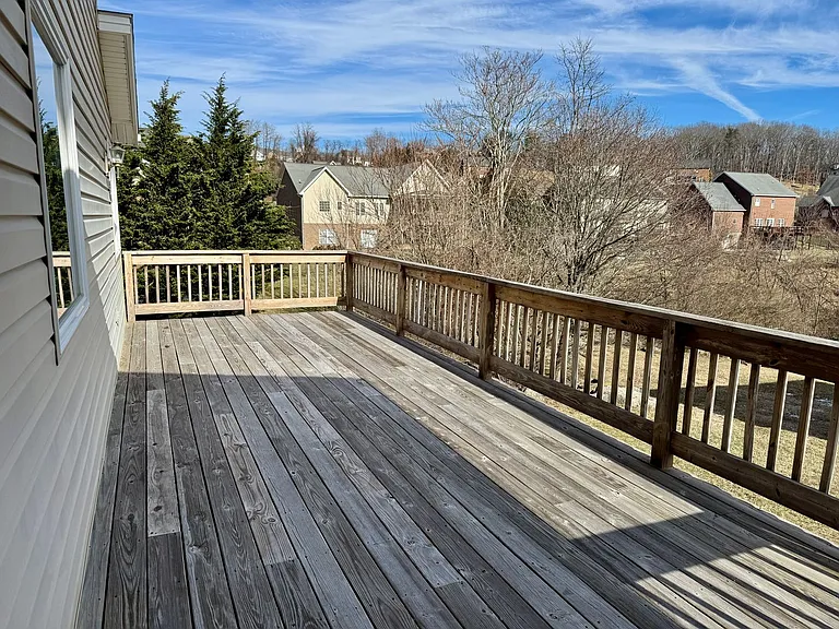 601 Leisure Ln — Photo 8