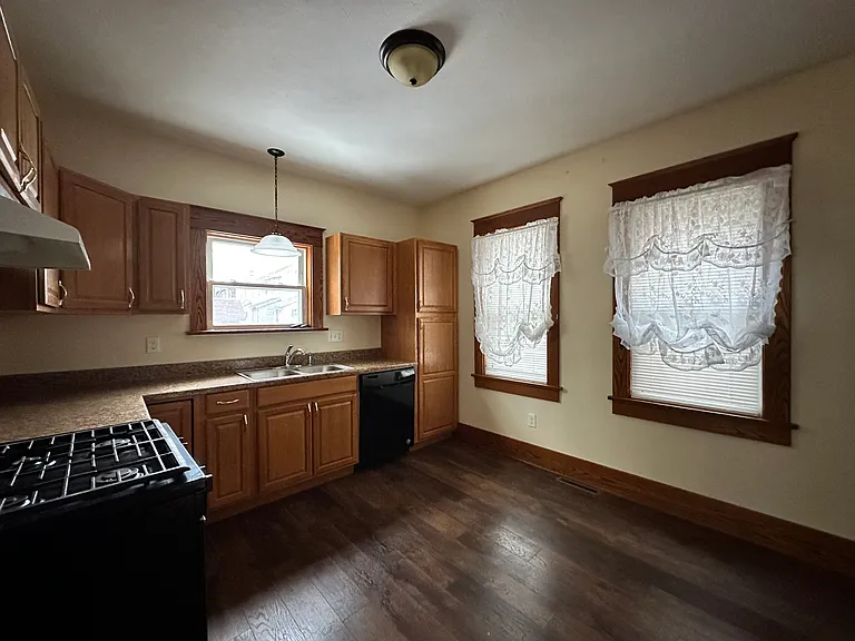 2619 Raspberry St — Photo 18