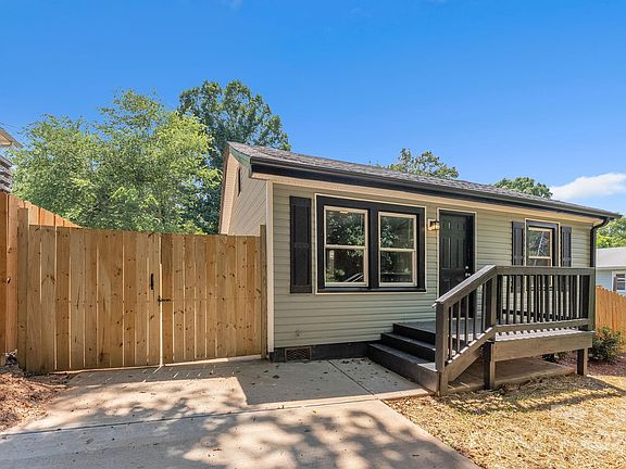 4th image of 135 Winget Cir