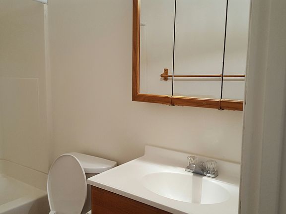 5th image of 1610 Village Lake Dr